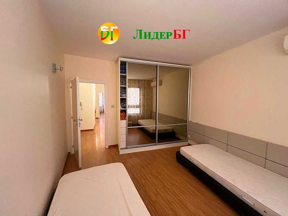 Тристаен апартамент с фронтална гледка към морето в комплекс Сирена