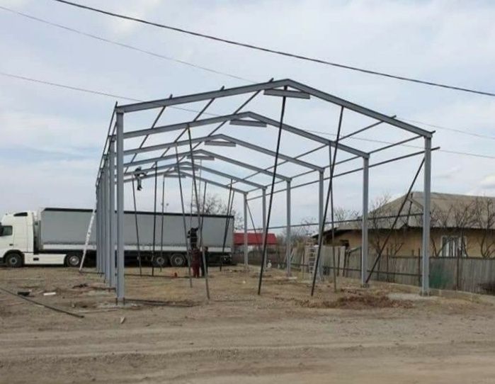Vand hale metalice si ferme cu stalpi.

Confectionez structura metalic