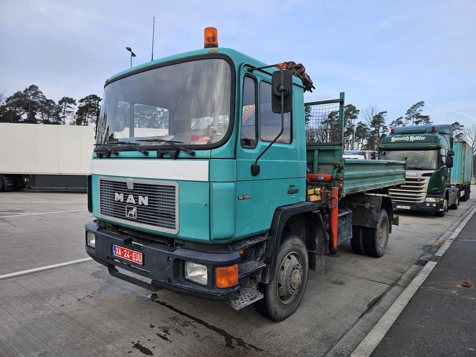 Man 4 x 4//Macara Palfinger//Bascula//Basculanta