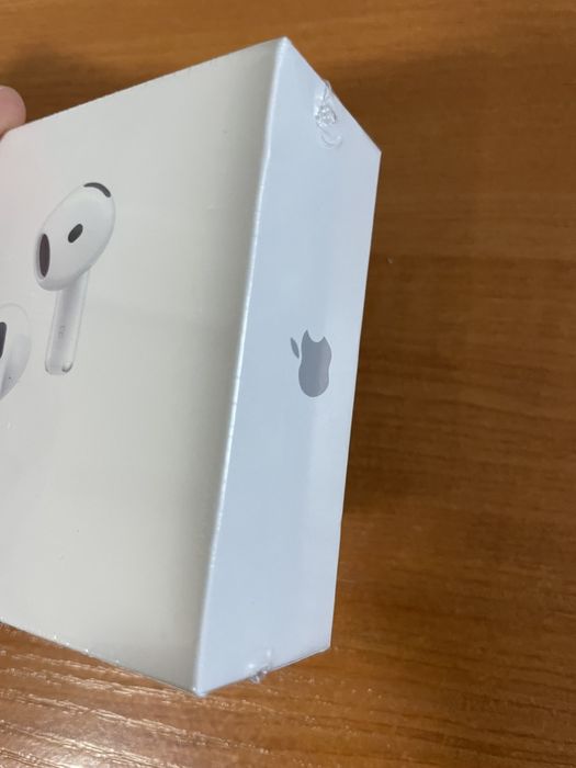 На вашето внимание Airpods 4 anc