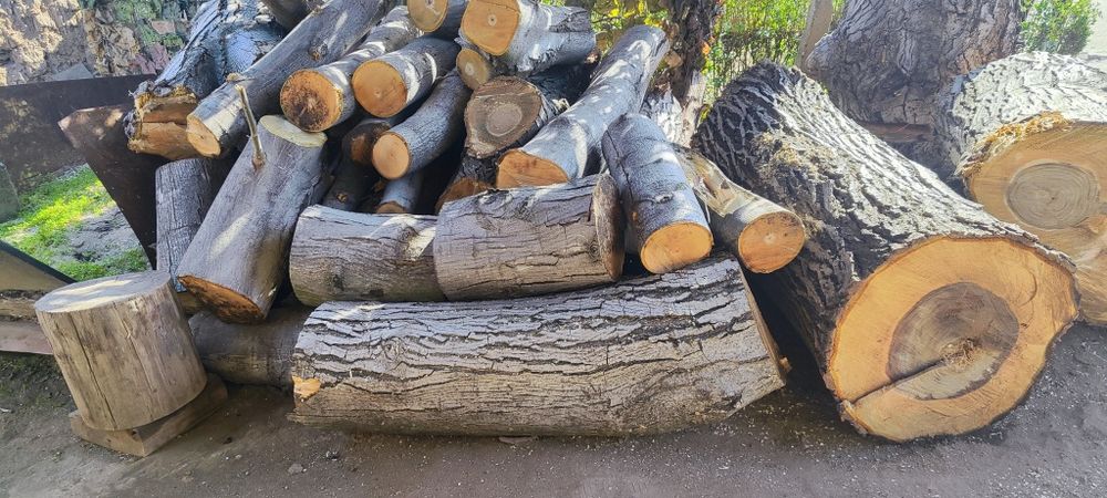 Продавам орех за материал