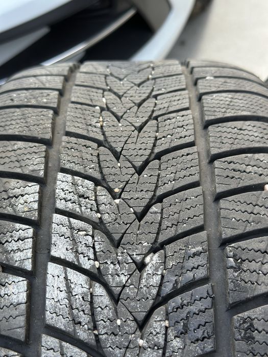 Anvelope GOOD YEAR 255/50/19  si 235/55/19 profil 6,5mm dot 39/22