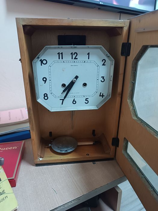 Руски стенен часовник