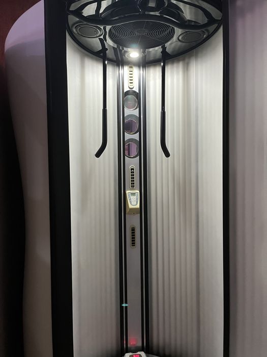 Aparate de bronzat Verticale Sunvision si Megasun!