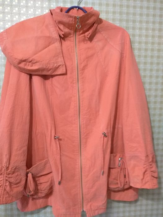 Кофты женские р-р 46-48цена 300 ТГ.