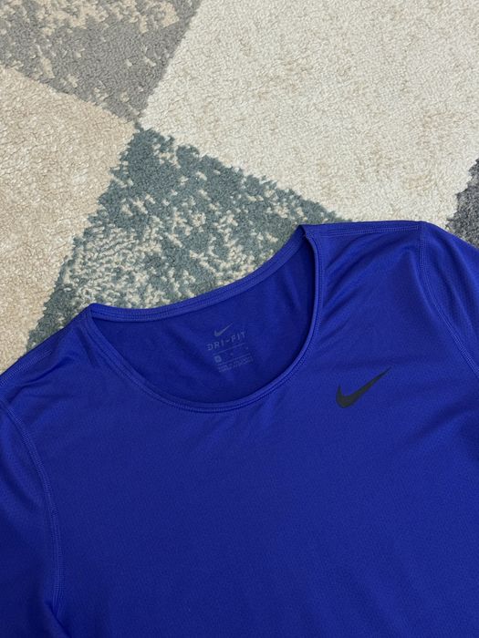 Дамска тениска Nike