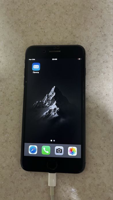 iPhone 8 плюс в отличном состоянии