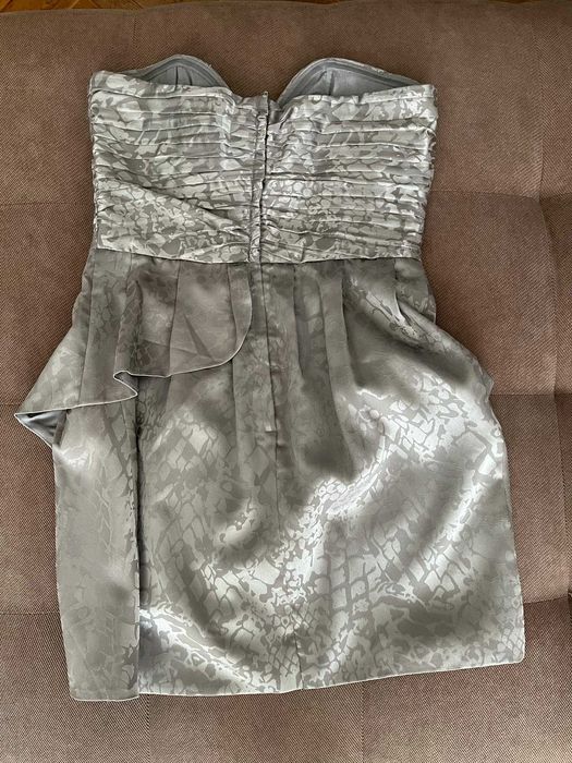 Стилни рокли Mango и H&M