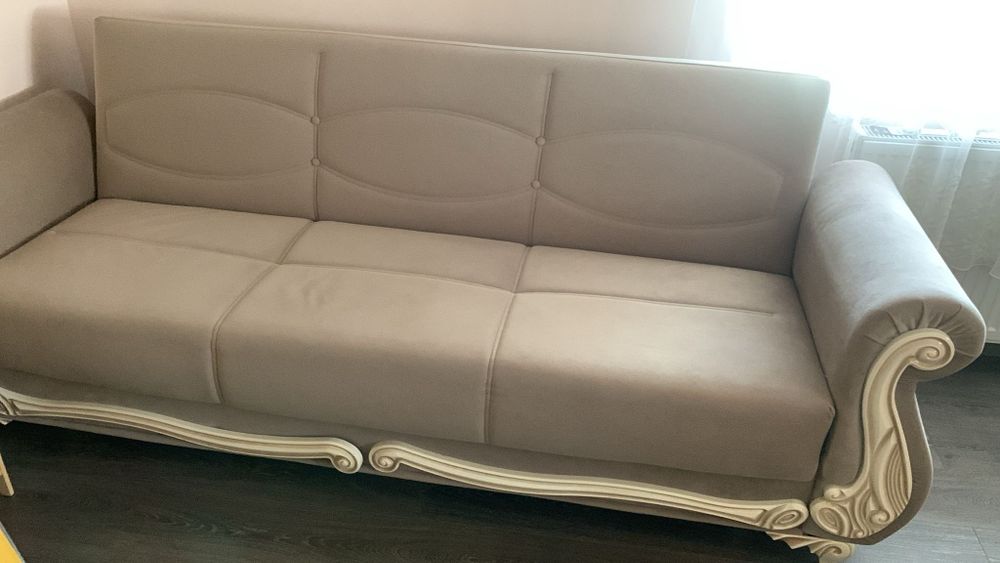 Vând canapea extensibilă 230x70