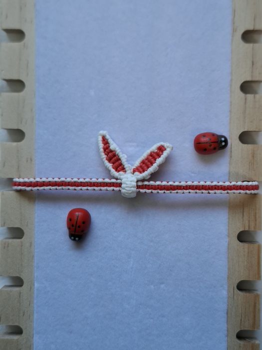 Ръчно изработени мартеници