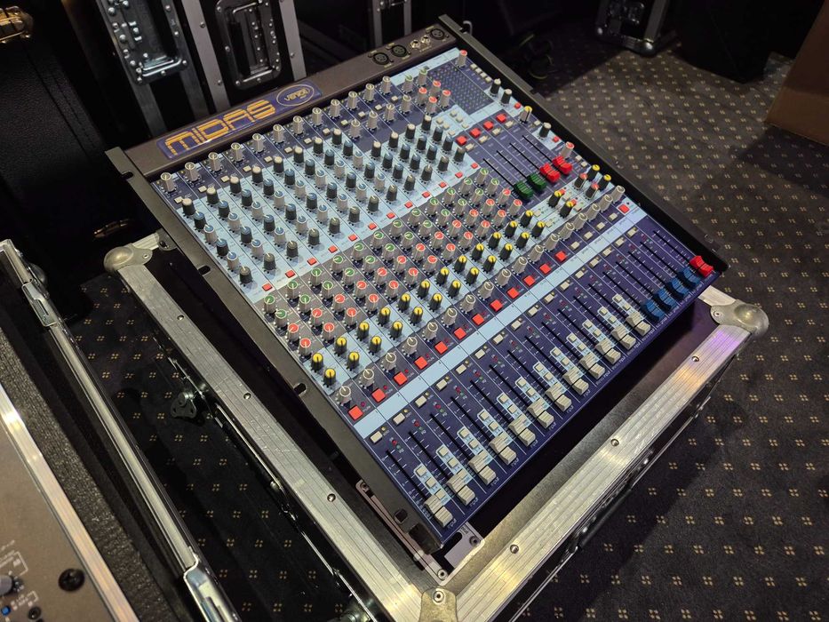 Mixer analogic Midas Venice 160 in stare foarte buna