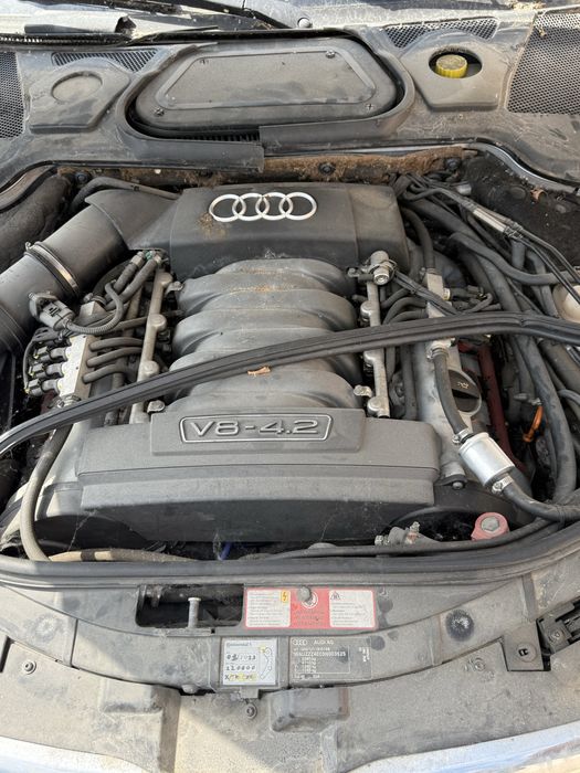 Audi A8 d3 4.2 FSI, Ауди А8 на ЧАСТИ 2003 малък катинар 4.2фси газ Bfm