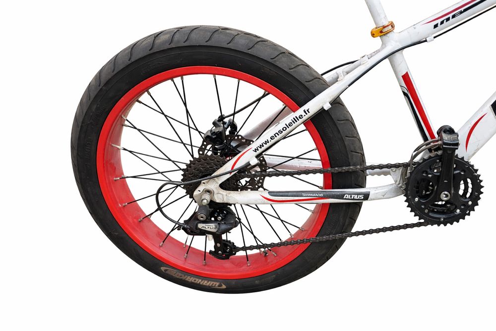Bicicletă Fat Bike Ensoleille 24x4.0 – Frâne Disc, Shimano – NOUĂ