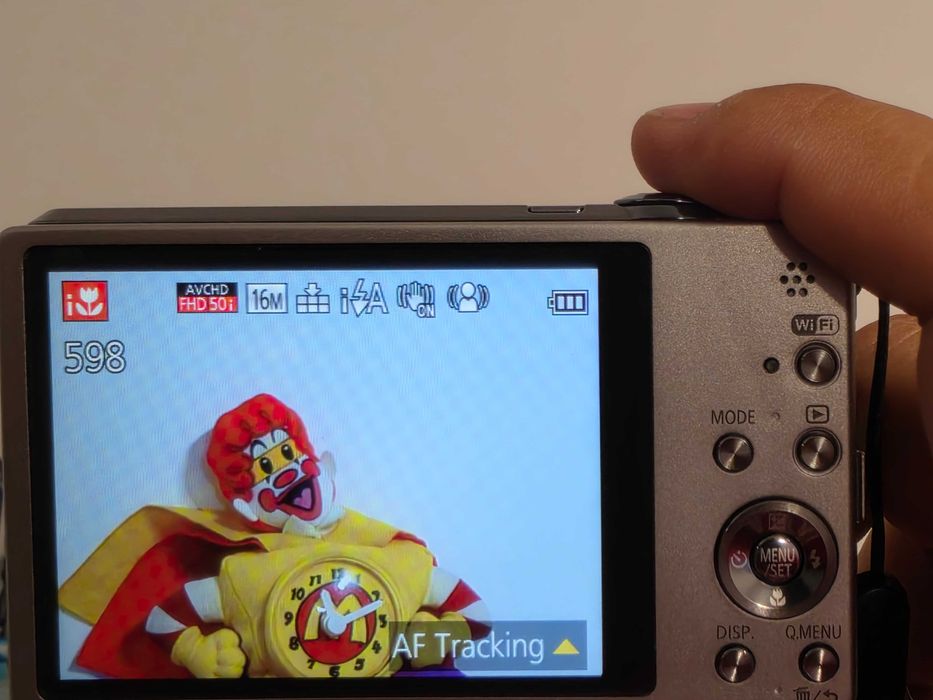 Aparat foto digital compact Lumix SZ9 WI-FI 16.1MP 10x Zoom