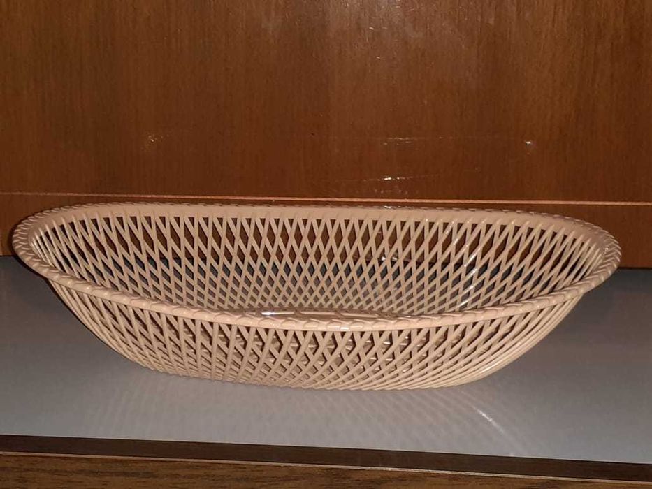 Сухарница пластик новая