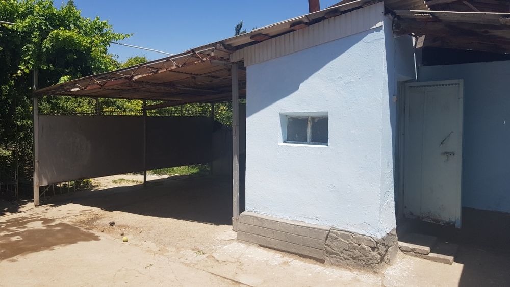 ПРОДАЁТСЯ ДОМ УЧАСТОК 10 сот. Не далеко от трассы.