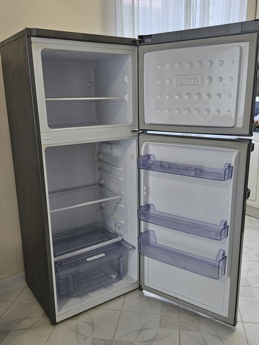 Хладилник BEKO h-150 см.