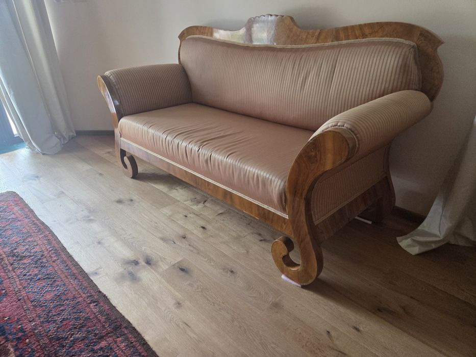 Vand sofa antichizata..reconditionata..in stare perfecta..calitate excelenta