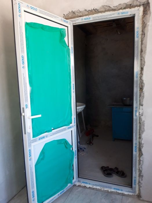 Окна двери витражи.