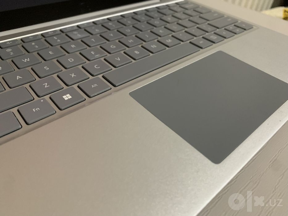 Microsoft Surface Laptop Go 2 16/256, Intel Core i5-1135G7 | в идеале!