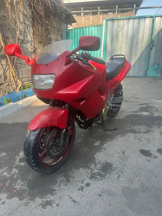Продам kawasaki zzr 400