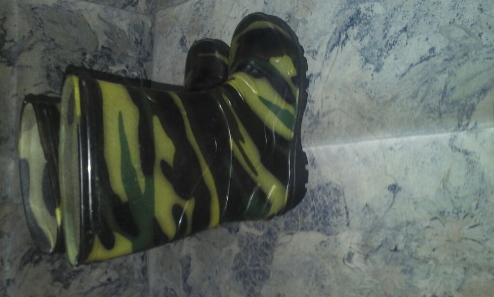 Продам резиновые сапожки