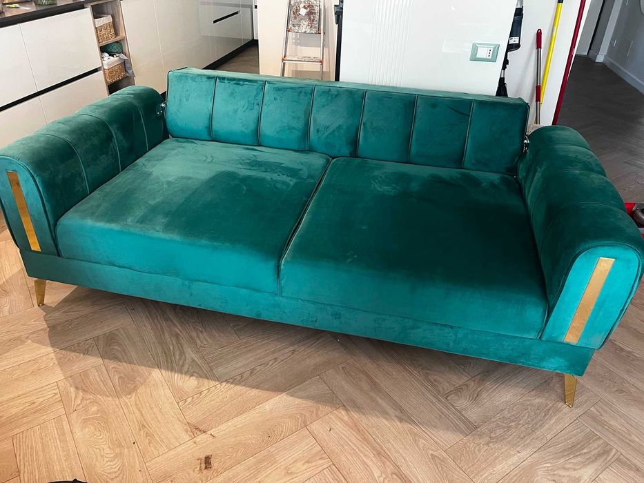 Canapea verde extensibila