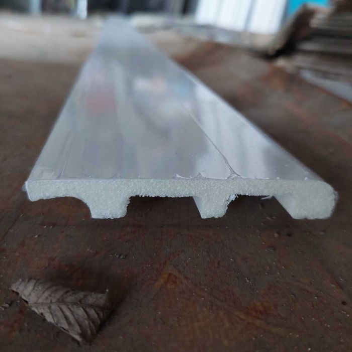 Плинтус дюрополимер 100 мм остатки. Новый.