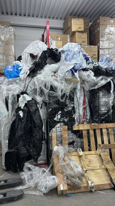 Colectam deseuri reciclabile- carton, hartie, plastic si lemn