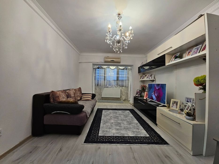 De vanzare 2 camere zona victoria.Emag