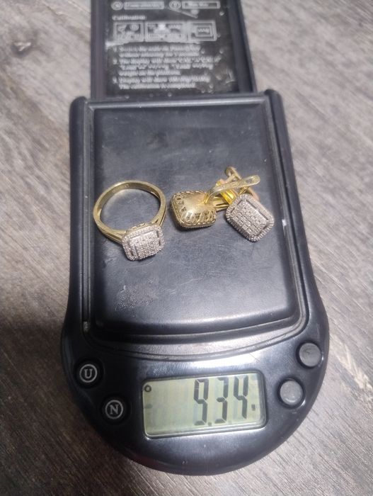 Алтын  сатылады сырға,  алтын комплект