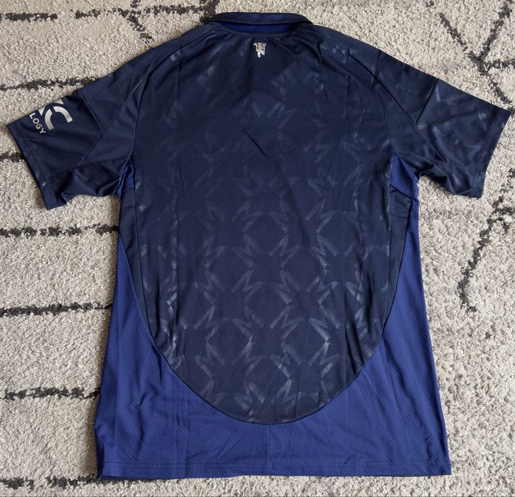 Манчестър Юнайтед - оригиналнa гостуваща фланелкa за сезон 2024-25