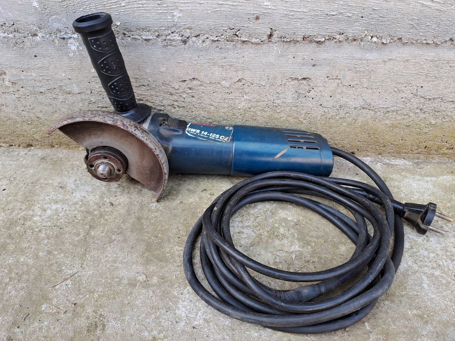 Polizor unghiular Bosch