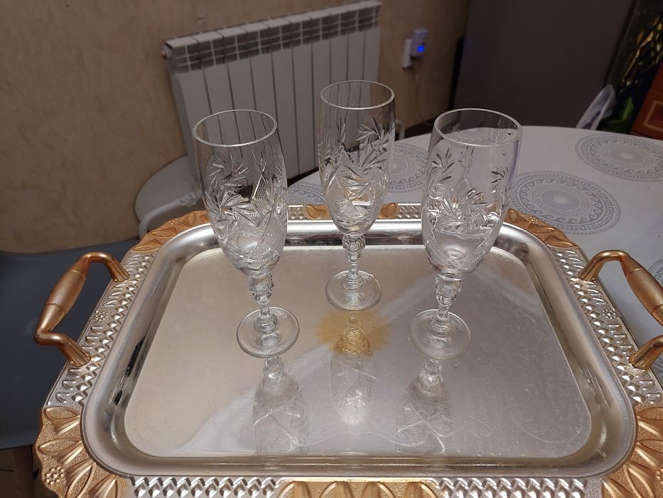 Продам фужеры под шампанское