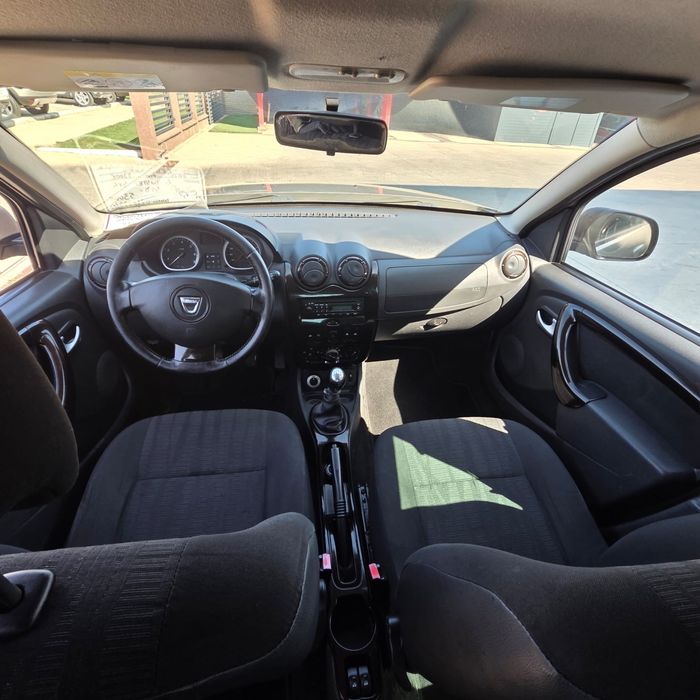 Dacia Duster 4x4 —-1,5 D —-5400€