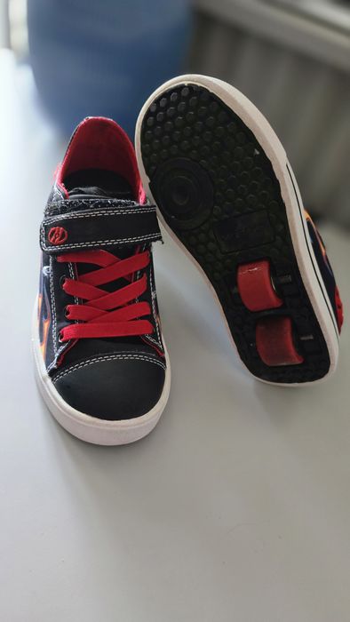 Adidadsi /tenisi copii cu roti Heelys- marime 30