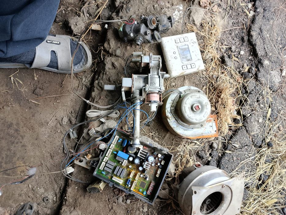 Продам б/у запчасти котёл Ринай327