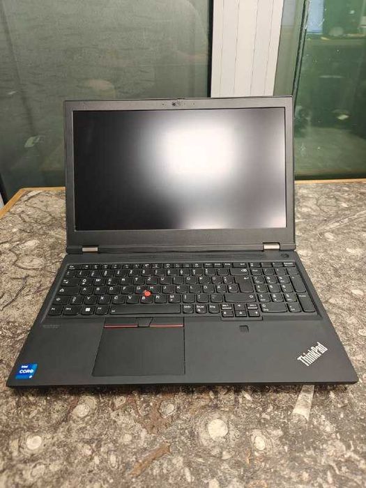Lenovo ThinkPad P-15 - gen. 2 - работна станция - с 2 зарядни