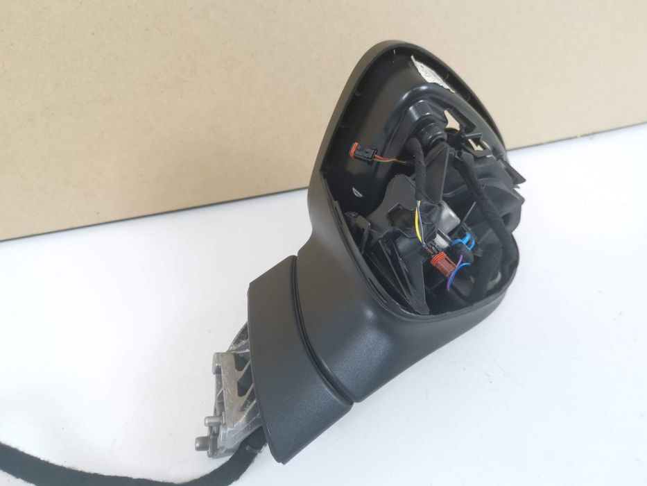 Скода Суперб / Skoda Superb B9 Ляво огледало Skoda Superb B9 Оригиналн