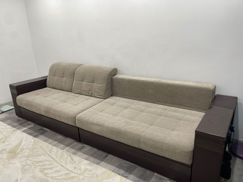 Срочно продам диван