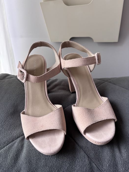 Розови сандали Pier One 38н