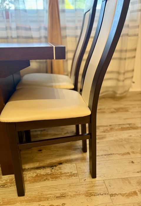 Masă extensibilă + set 8 scaune