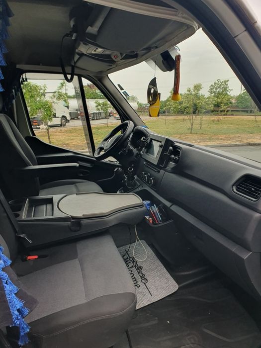 Vand/cedez leasing Renault Master 2022 prelata 8 ep