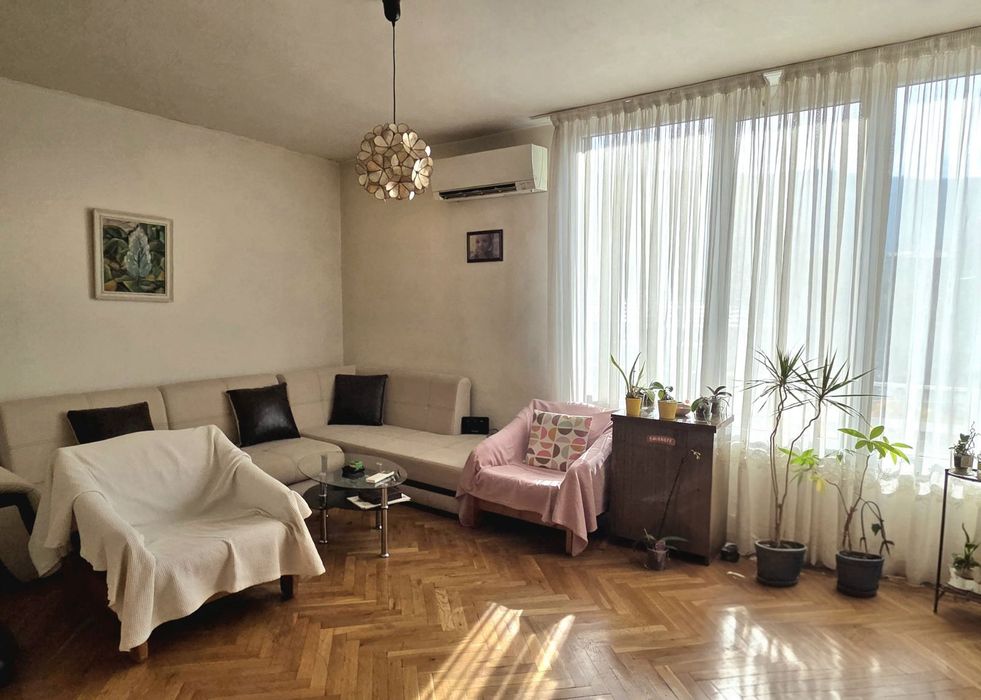 Продава се Тристаен апартамент в Кюстендил, Център - 90 кв.м за 1445 €/кв.м - Снимка #2
