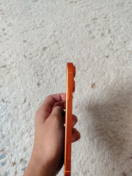 iPhone Xr на корпусе 17 Про