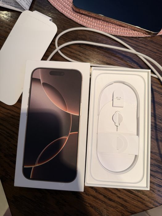iPhone 16 Pro 256GB с гаранция Desert Gold