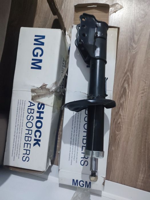 Передний амортизаторы Мазда мпв2