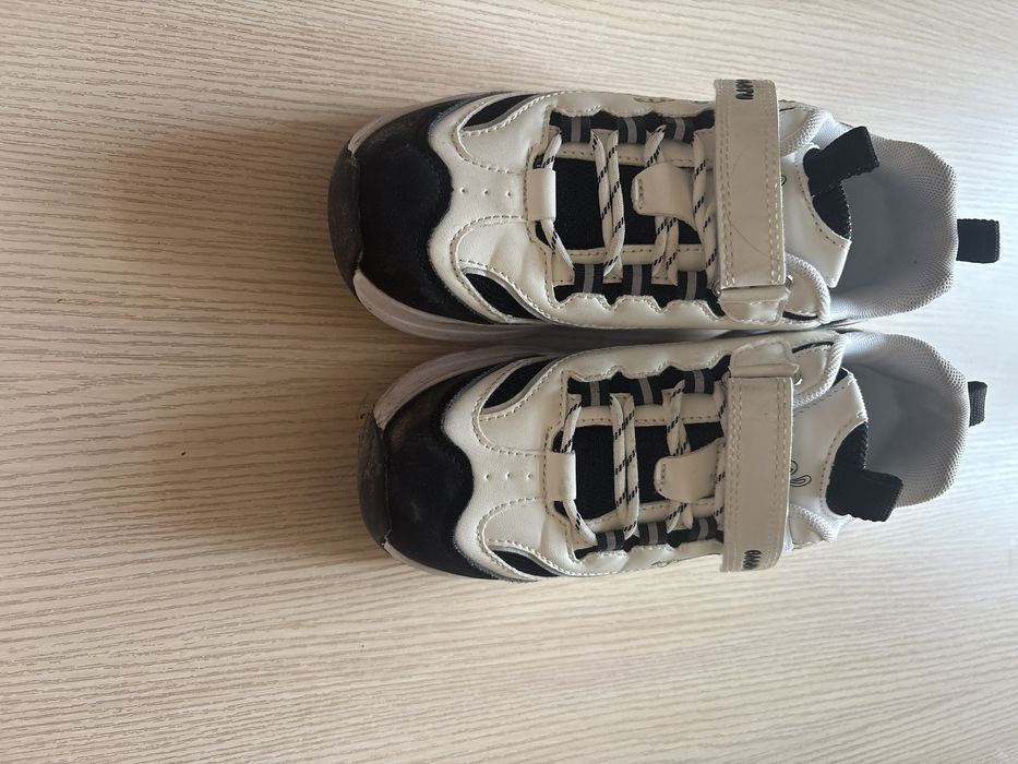 Роликовые кроссовки черный+белый