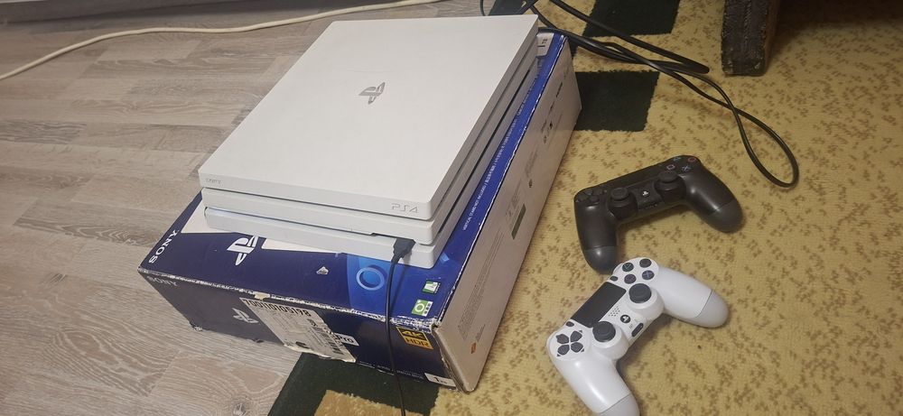 ps4  pro 1tb 250