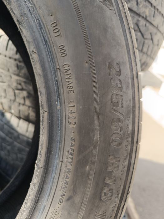 Продам пару 235 60 r18
